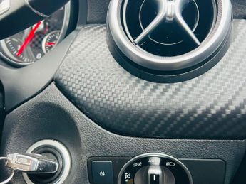 MERCEDES-BENZ A CLASS 2.1 A200d AMG Line (Premium) 7G-DCT Euro 6 (s/s) 5dr