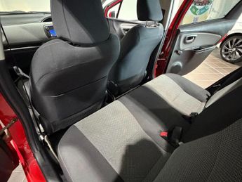 TOYOTA YARIS 1.5 VVT-h Icon E-CVT Euro 6 5dr