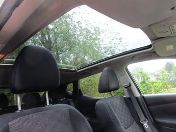 NISSAN QASHQAI 1.5 dCi Acenta Premium - 20 Road Tax - Pan Roof - Sat Nav