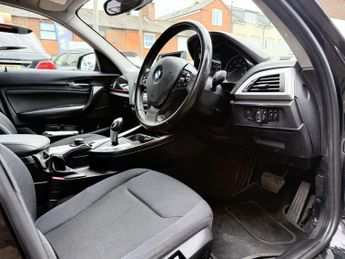 BMW 1 SERIES 2.0 116d SE 5-door