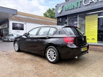 BMW 1 SERIES 2.0 116d SE 5-door