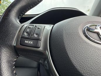 TOYOTA YARIS 1.5 VVT-h Icon