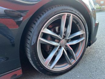 AUDI A6 SALOON 2.0 TDI Black Edition