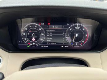 LAND ROVER RANGE ROVER VELAR 2.0 D240 R-Dynamic HSE Auto 4WD Euro 6 (s/s) 5dr