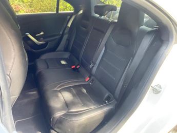 MERCEDES-BENZ CLA 2.0 CLA220d AMG Line (Premium) Coupe 8G-DCT Euro 6 (s/s) 4dr