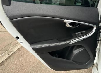 VOLVO V40 2.0 D4 R-Design Lux Nav Geartronic Euro 6 (s/s) 5dr