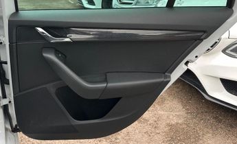 SKODA OCTAVIA 2.0 TDI vRS DSG 4WD Euro 6 (s/s) 5dr