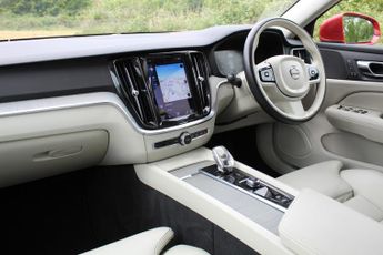 VOLVO V60 2.0 Inscription B3 (Petrol) FWD