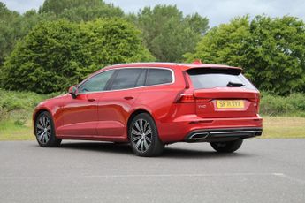 VOLVO V60 2.0 Inscription B3 (Petrol) FWD