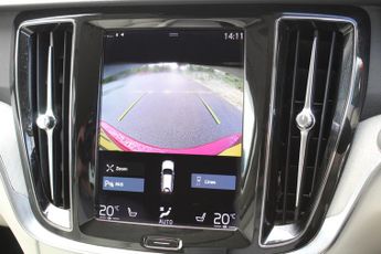 VOLVO V60 2.0 Inscription B3 (Petrol) FWD