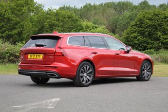 VOLVO V60 2.0 Inscription B3 (Petrol) FWD