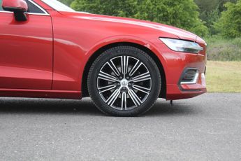 VOLVO V60 2.0 Inscription B3 (Petrol) FWD