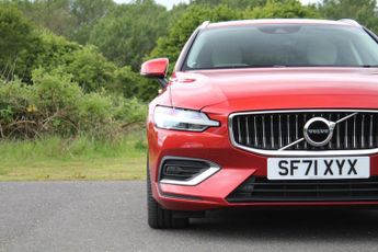 VOLVO V60 2.0 Inscription B3 (Petrol) FWD