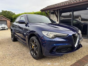 Alfa Romeo Stelvio 2.9 630 2.9 V6 Bi-turbo 510hp Quadrifoglio