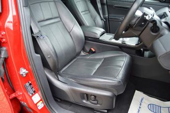 LAND ROVER RANGE ROVER EVOQUE 2.0 D150 R-Dynamic S