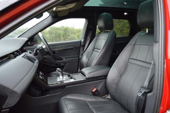 LAND ROVER RANGE ROVER EVOQUE 2.0 D150 R-Dynamic S
