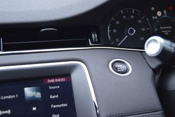 LAND ROVER RANGE ROVER EVOQUE 2.0 D150 R-Dynamic S
