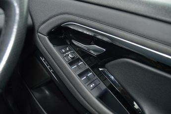 LAND ROVER RANGE ROVER EVOQUE 2.0 D150 R-Dynamic S