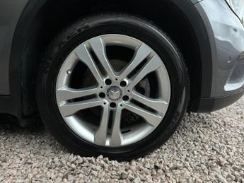 MERCEDES-BENZ GLA 2.1 GLA220d Sport