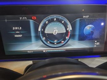 MERCEDES-BENZ E CLASS 2.0 E220d AMG Line premium +