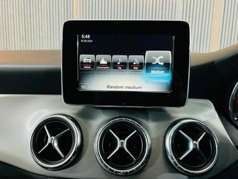 MERCEDES-BENZ CLA 2.1 CLA220d AMG Line Coupe 7G-DCT Euro 6 (s/s) 4dr