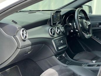 MERCEDES-BENZ CLA 2.1 CLA220d AMG Line Coupe 7G-DCT Euro 6 (s/s) 4dr