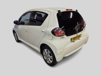 TOYOTA AYGO 1.0 VVT-i Fire