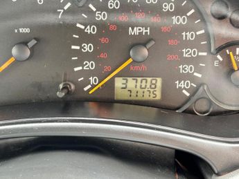 FORD FOCUS 1.6i 16v Ghia 5dr