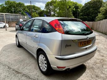 FORD FOCUS 1.6i 16v Ghia 5dr