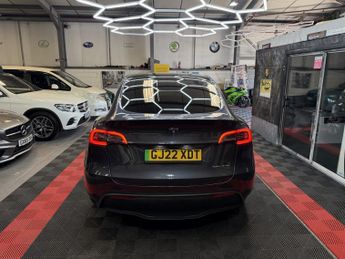 TESLA MODEL Y (Dual Motor) Long Range