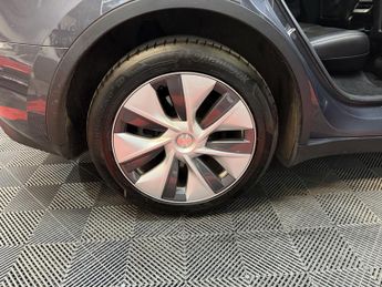 TESLA MODEL Y (Dual Motor) Long Range