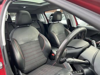 PEUGEOT 2008 1.2 PureTech GT Line