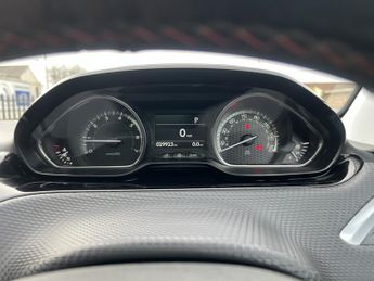 PEUGEOT 2008 1.2 PureTech GT Line