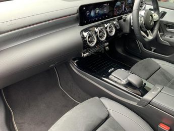 MERCEDES-BENZ A CLASS 2.0 A200d AMG Line Edition