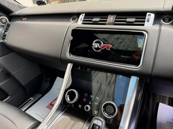 LAND ROVER RANGE ROVER SPORT 5.0 P575 V8 SVR