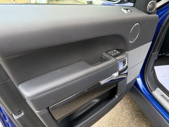 LAND ROVER RANGE ROVER SPORT 5.0 P575 V8 SVR
