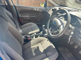FORD FIESTA 1.0 T EcoBoost Titanium
