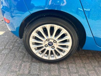 FORD FIESTA 1.0 T EcoBoost Titanium