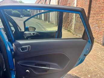 FORD FIESTA 1.0 T EcoBoost Titanium