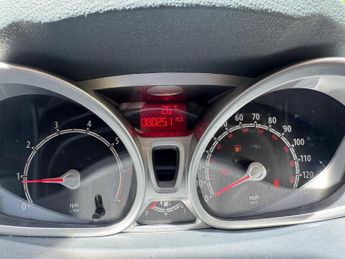 FORD FIESTA 1.4 Zetec 5dr