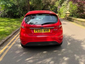 FORD FIESTA 1.4 Zetec 5dr