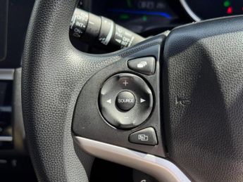 HONDA FIT Hybrid Automatic 1.5 Euro5 5dr