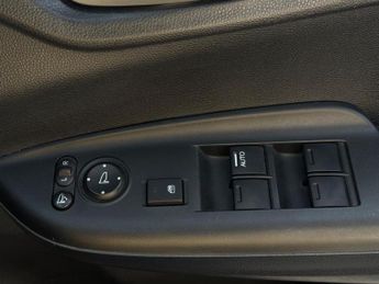 HONDA FIT Hybrid Automatic 1.5 Euro5 5dr