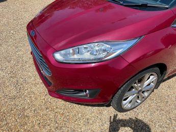 FORD FIESTA 1.0 T EcoBoost Titanium