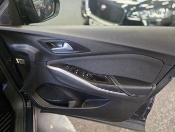 VAUXHALL GRANDLAND X 1.6 Turbo D BlueInjection SE