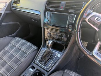 VOLKSWAGEN GOLF 2.0 TDI BlueMotion Tech GTD (Nav) DSG Euro 6 (s/s) 5dr