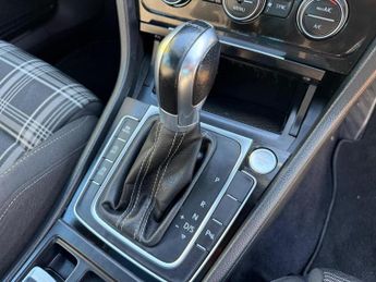 VOLKSWAGEN GOLF 2.0 TDI BlueMotion Tech GTD (Nav) DSG Euro 6 (s/s) 5dr