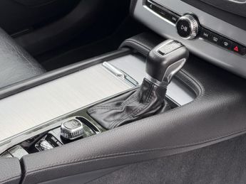 VOLVO XC90 2.0 Momentum D5 PowerPulse AWD