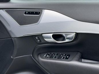 VOLVO XC90 2.0 Momentum D5 PowerPulse AWD