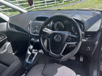 VAUXHALL ZAFIRA TOURER 2.0 CDTi SRi